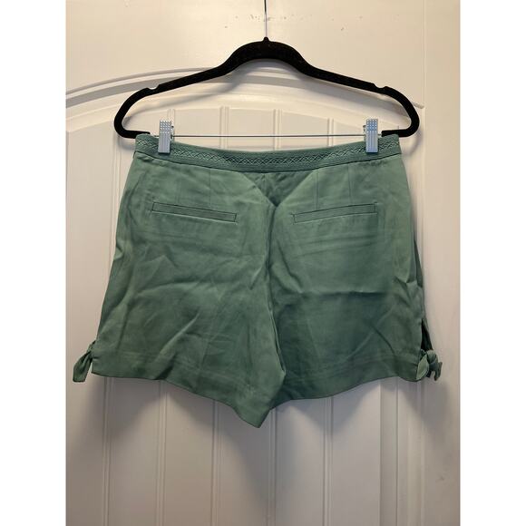 Elevenses Women’s High Waist Embroidered Buttons Flat Front Shorts Size 6P Green - Picture 4 of 5